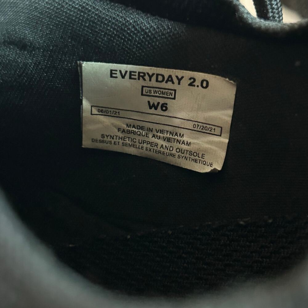 Vessi Everyday 2.0 Women’s Athletic Shoes Sneakers Size 6 Black - Picture 8 of 8